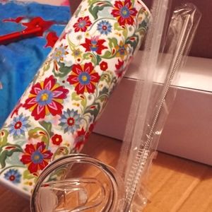 BRAND NEW! Floral Tumbler